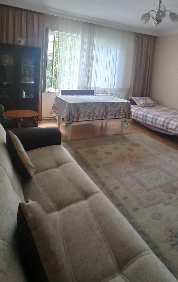 Private Room Close To Merter And Gungoren Textile Center Istanbul Exterior photo