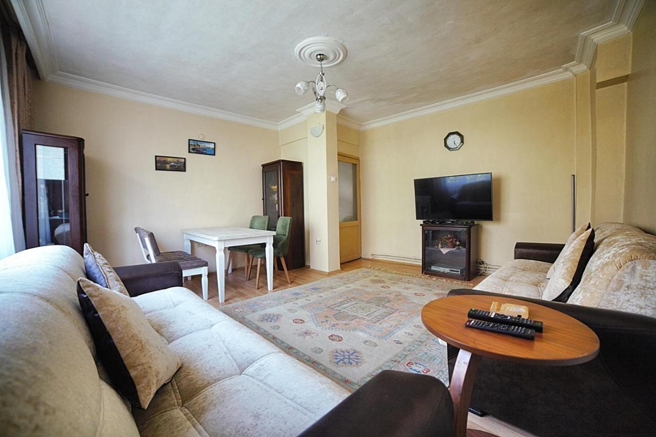 Private Room Close To Merter And Gungoren Textile Center Istanbul Exterior photo