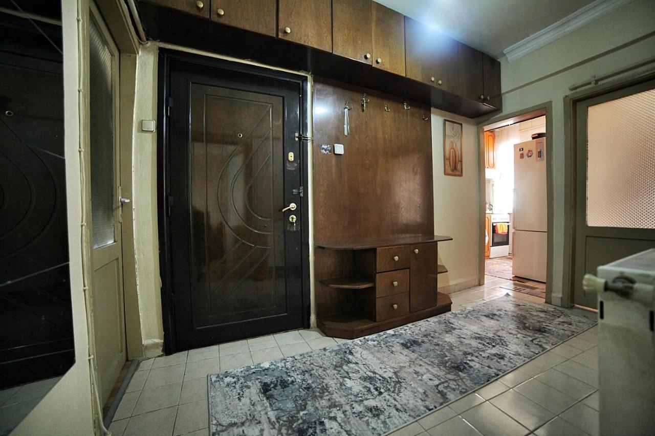 Private Room Close To Merter And Gungoren Textile Center Istanbul Exterior photo